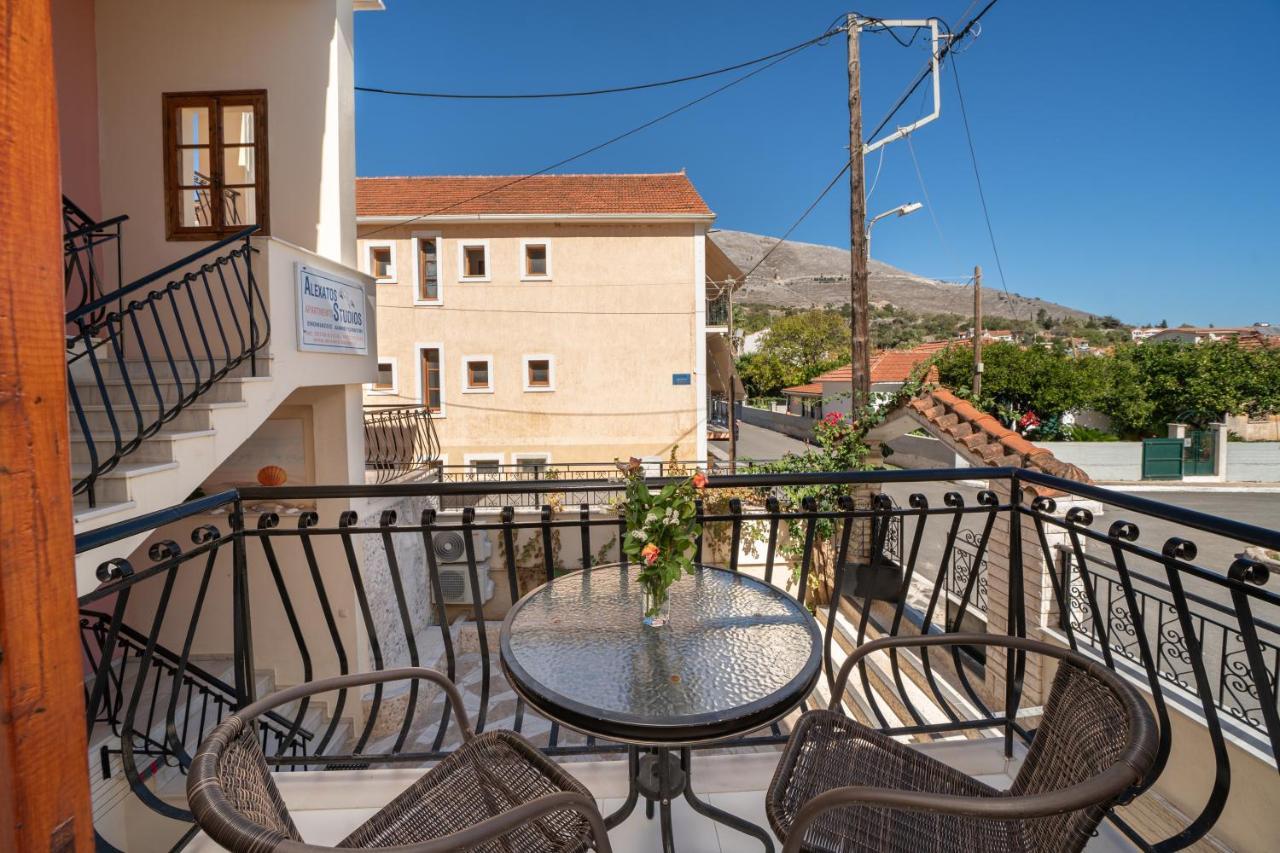 Alexatos Studios & Apartments Agia Efimia Exterior foto