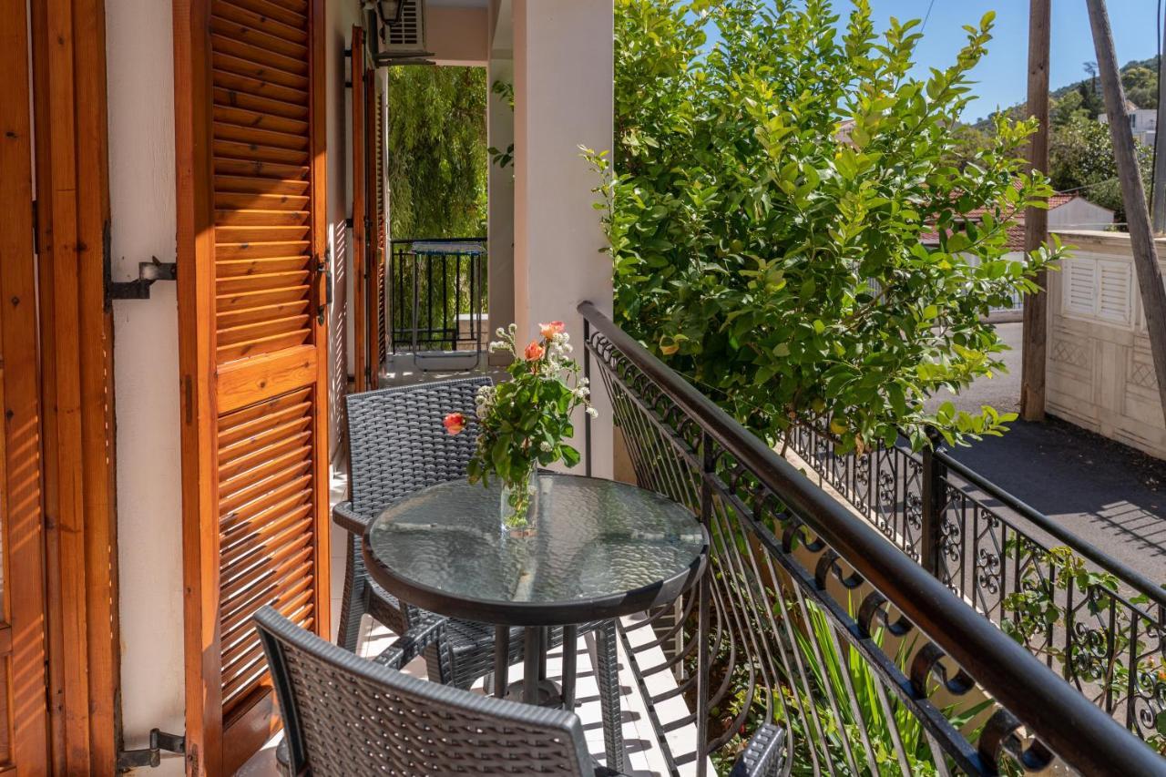 Alexatos Studios & Apartments Agia Efimia Exterior foto